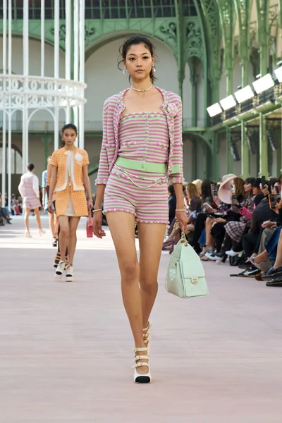 Look 35